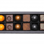 6 Formpralinen und 6 Schnittpralinen