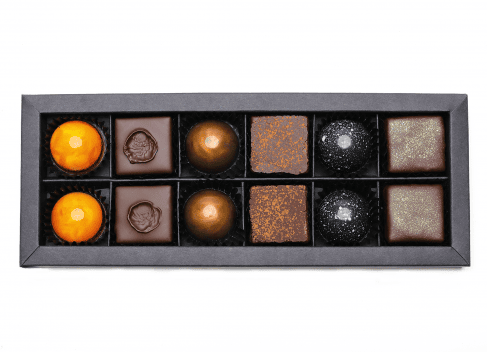 6 Formpralinen und 6 Schnittpralinen